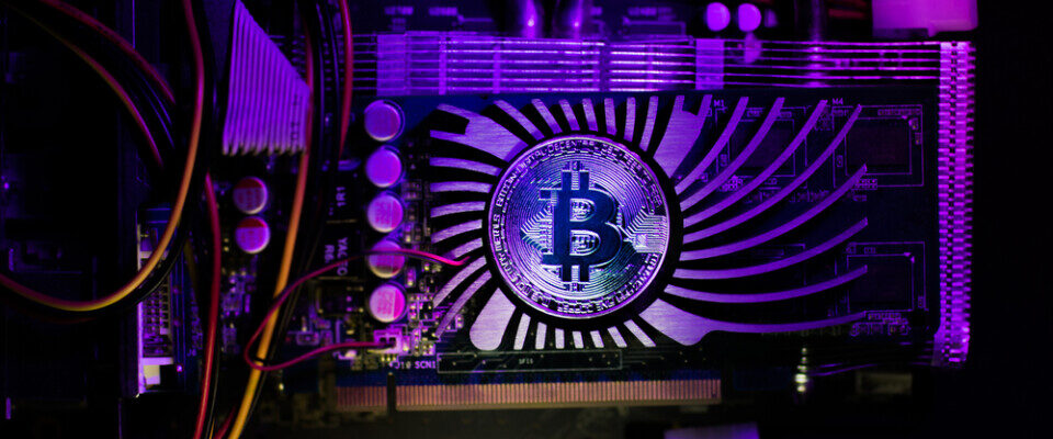 Financial Squeeze Tightens For Bitcoin Miners Amidst Falling Earnings